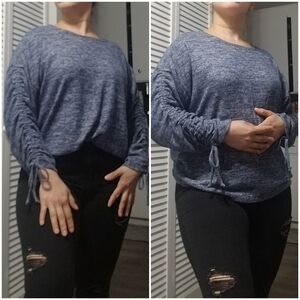 New NWT. Alkamy sweatshirt Size S